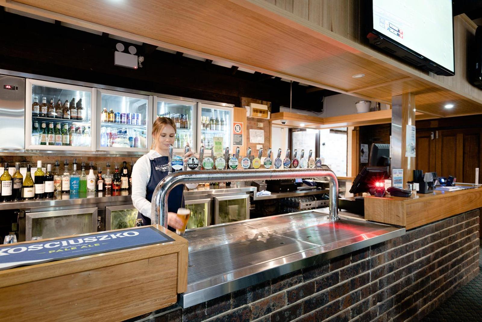 Avoca Beach Hotel Exterior photo