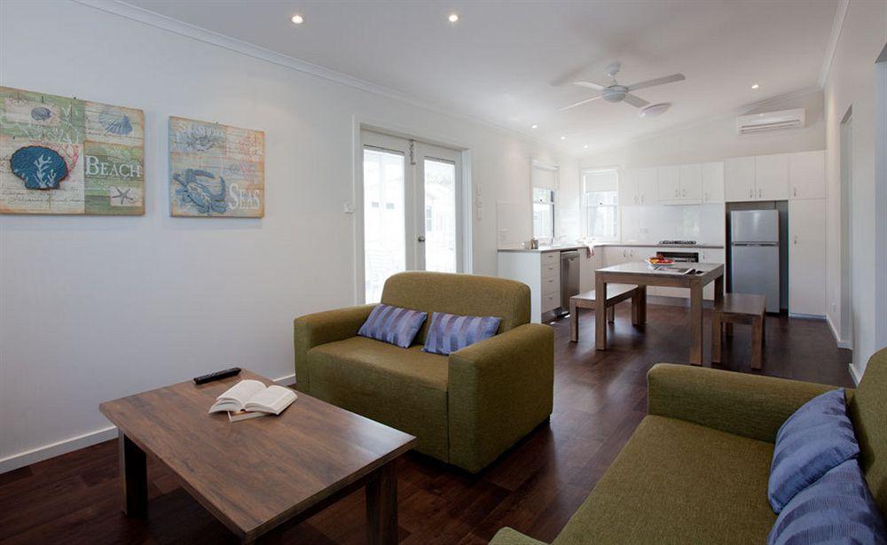 Avoca Beach Hotel Exterior photo